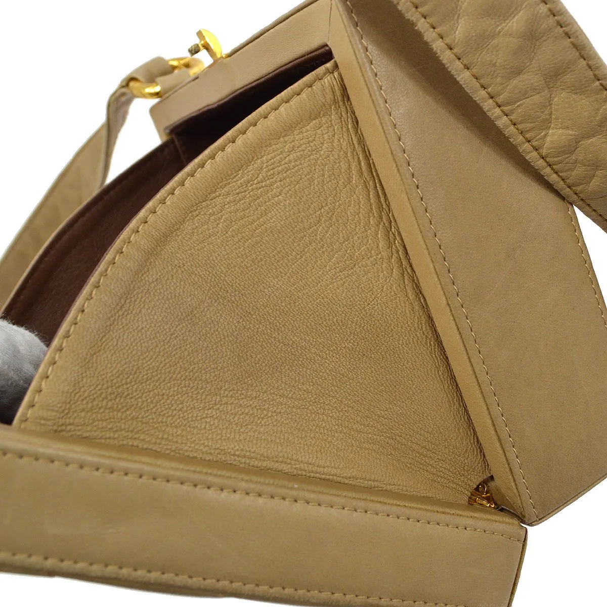 CHANEL 1997-1999 Chevron Box Bag Beige Lambskin 91386