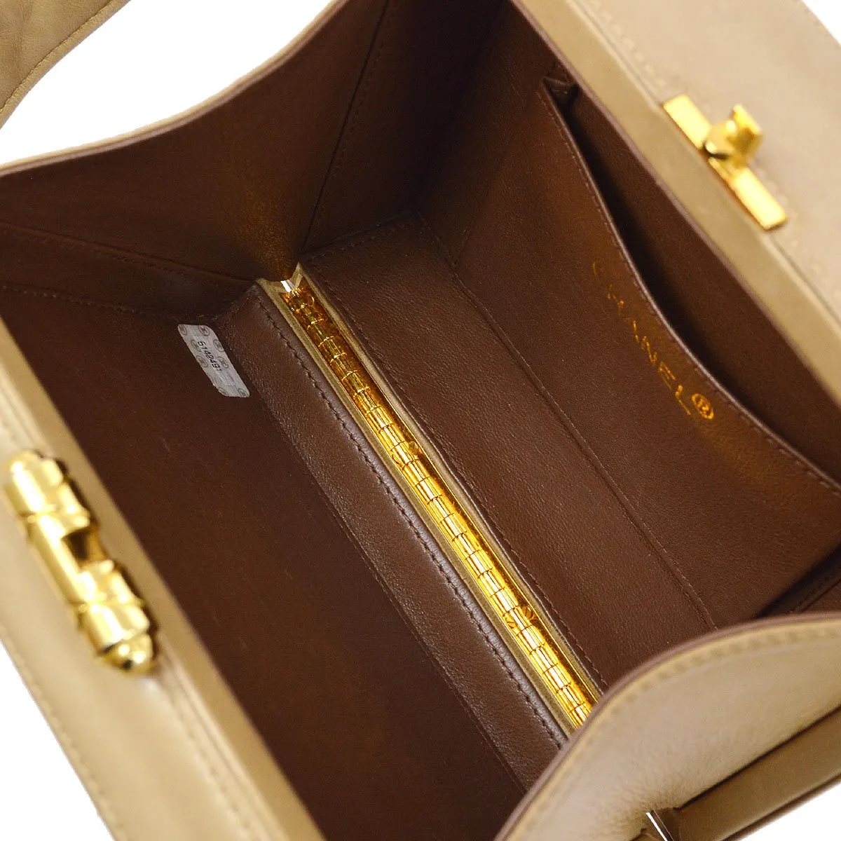 CHANEL 1997-1999 Chevron Box Bag Beige Lambskin 91386