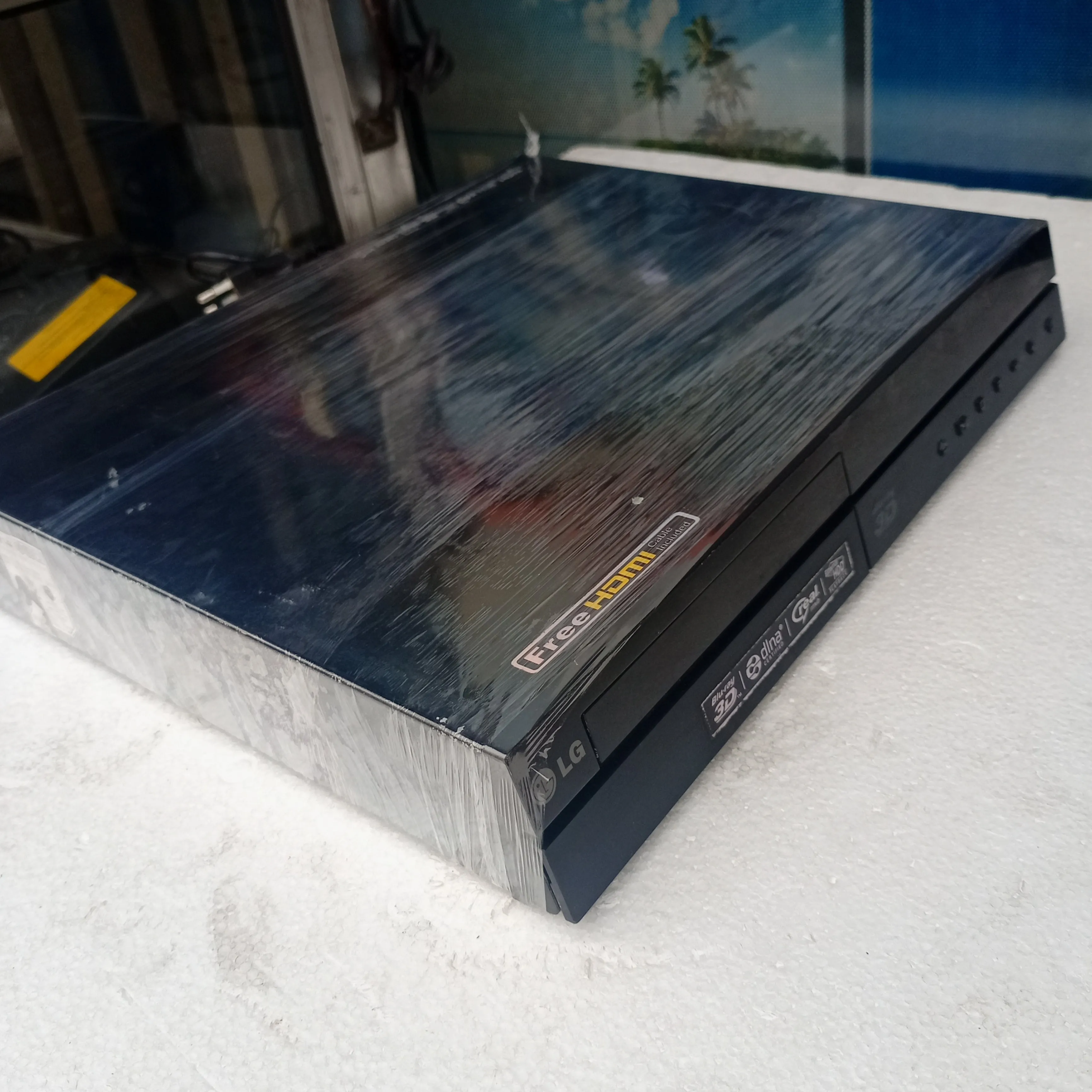 LG BH6320 1000Watts 3D Blu-ray Home Theater Machine Head - London Used