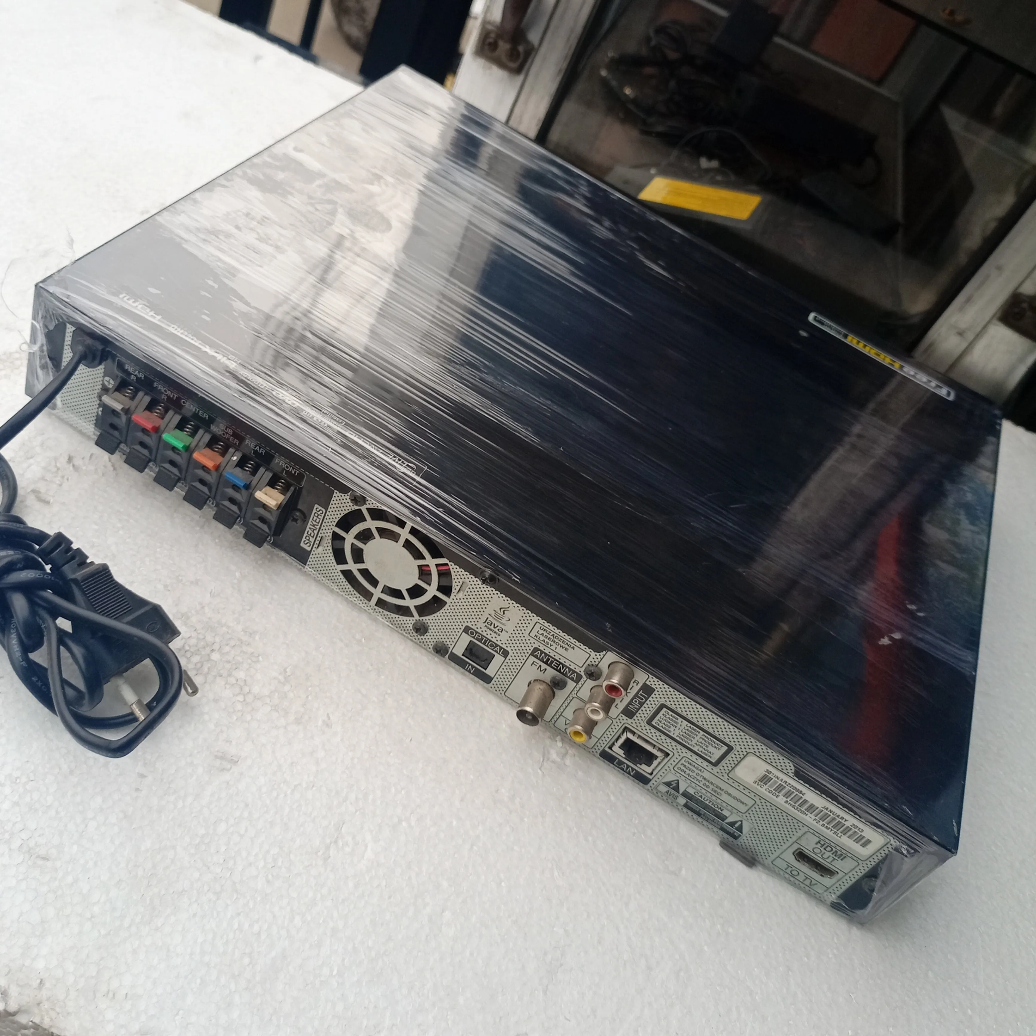 LG BH6320 1000Watts 3D Blu-ray Home Theater Machine Head - London Used