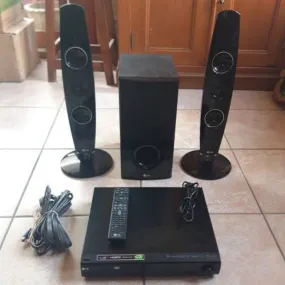 LG HB44C 2.1Ch 400W Tall Boy 3D Blu-ray DVD Home Theater System (USB, FM, Aux, HDMI Out) - Foreign Used