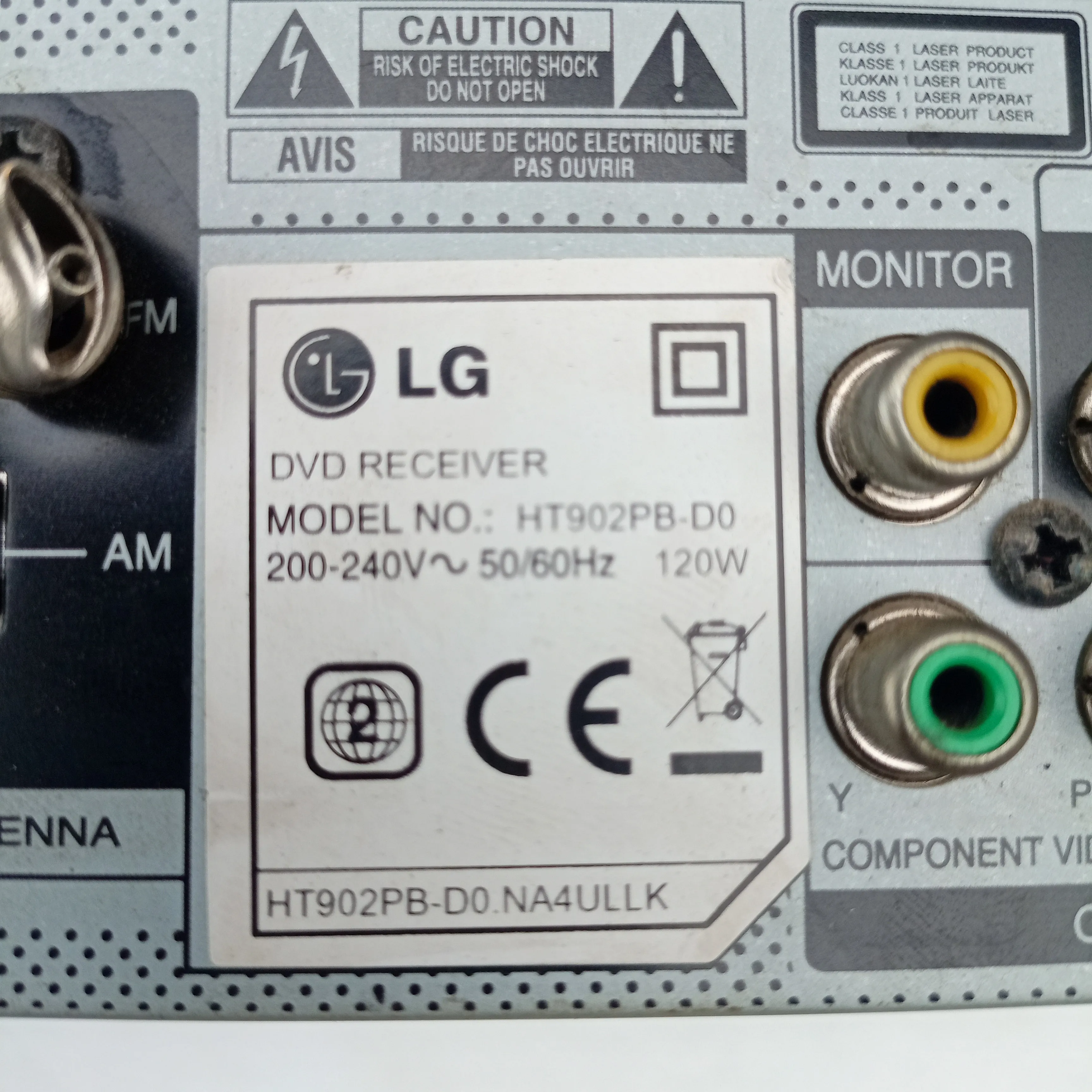LG HT902PB 5.1 Channel 1000 Watts DVD Home Theater System - Gently Used in London