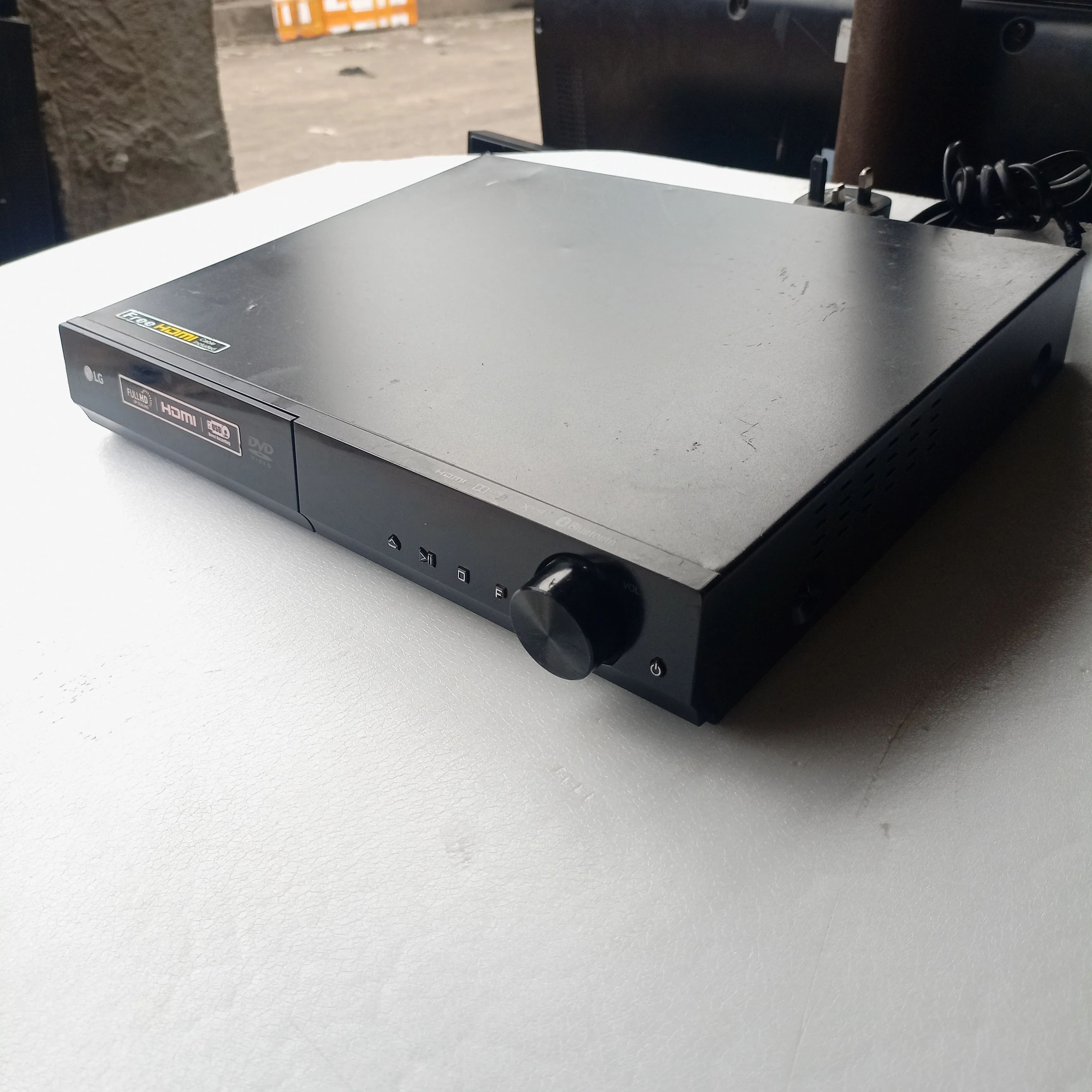 LG LHD457B 5.1Ch 330Watts Bluetooth DVD Home Theater Machine Head - London Used