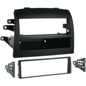 Metra 99-8208 2004-2010 Toyota Sienna Single-DIN Installation Kit