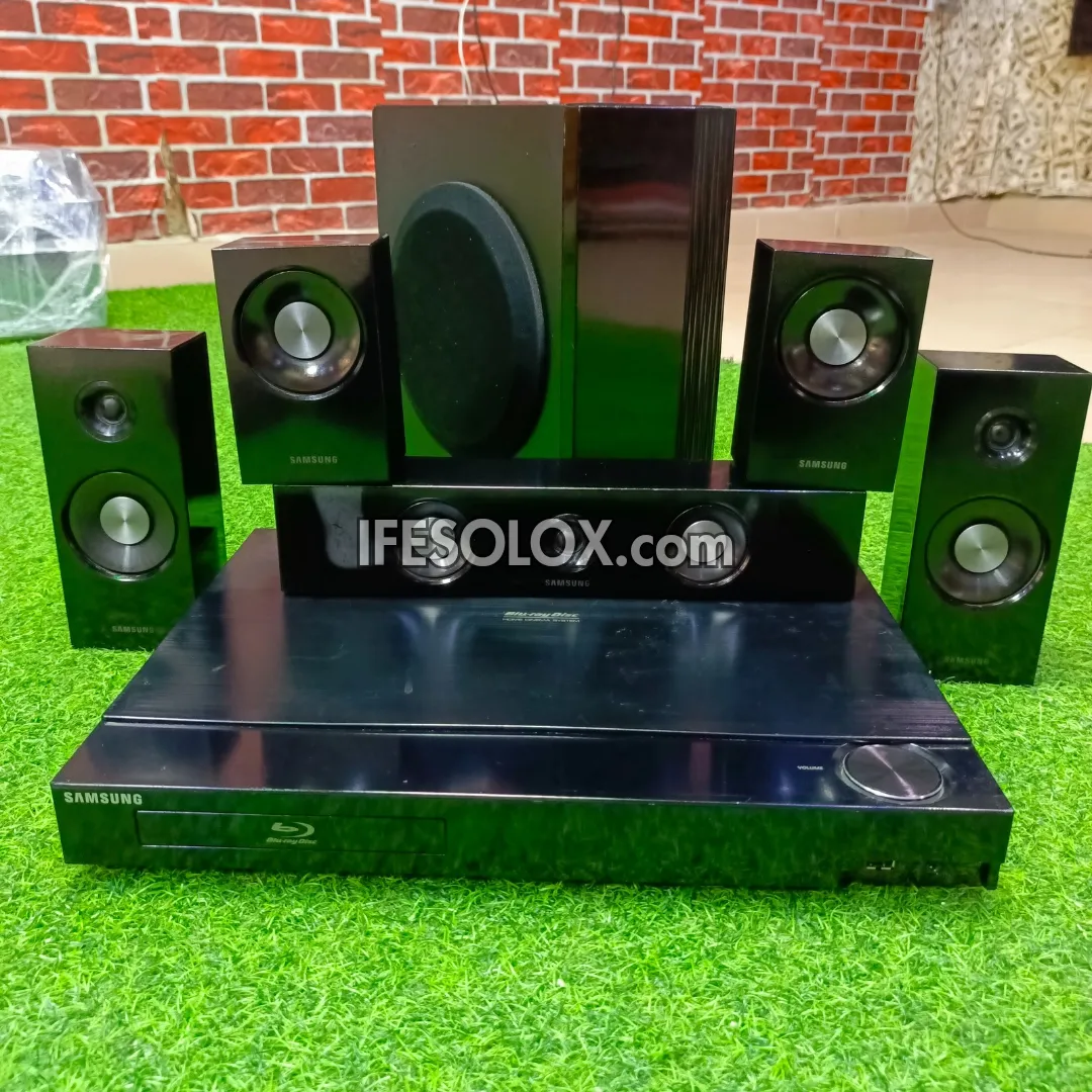 Samsung HT-C5900 5.1Ch 1000Watts Blu-ray 3D DVD Home Theater Complete Set (USB, Aux, FM, Optical, HDMI) - Foreign Used