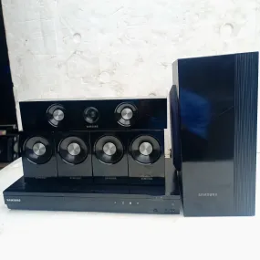 Samsung HT-D550W 5.1 Channel 1000W DVD Home Theater System with USB, Aux, FM Radio, Optical In, and HDMI - Pre-Owned.