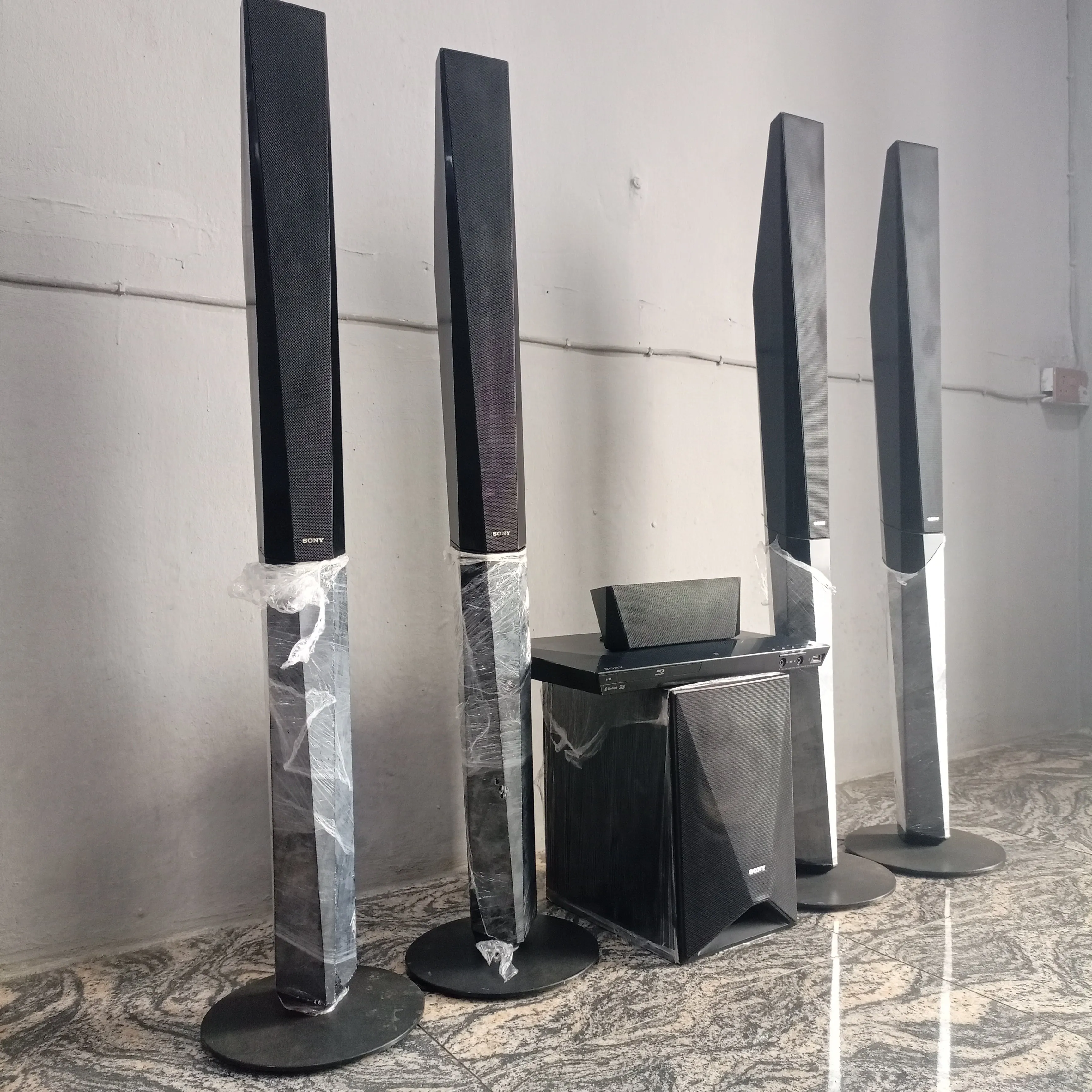 Used London Sony BDV-E6100 5.1Ch 1000W Smart Bluetooth Blu-ray 3D Tallboys DVD Home Cinema System with Built-in WiFi and Full Smart Features