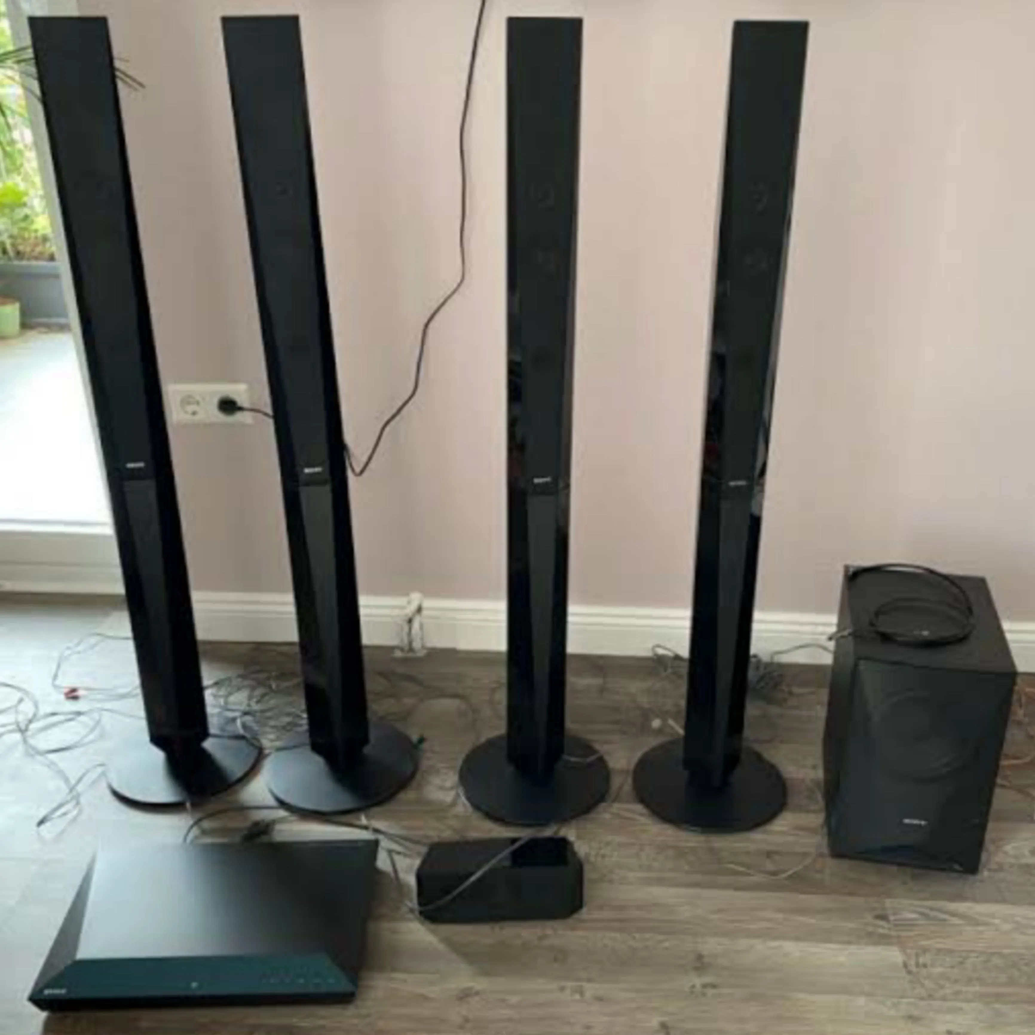 Used London Sony BDV-E6100 5.1Ch 1000W Smart Bluetooth Blu-ray 3D Tallboys DVD Home Cinema System with Built-in WiFi and Full Smart Features