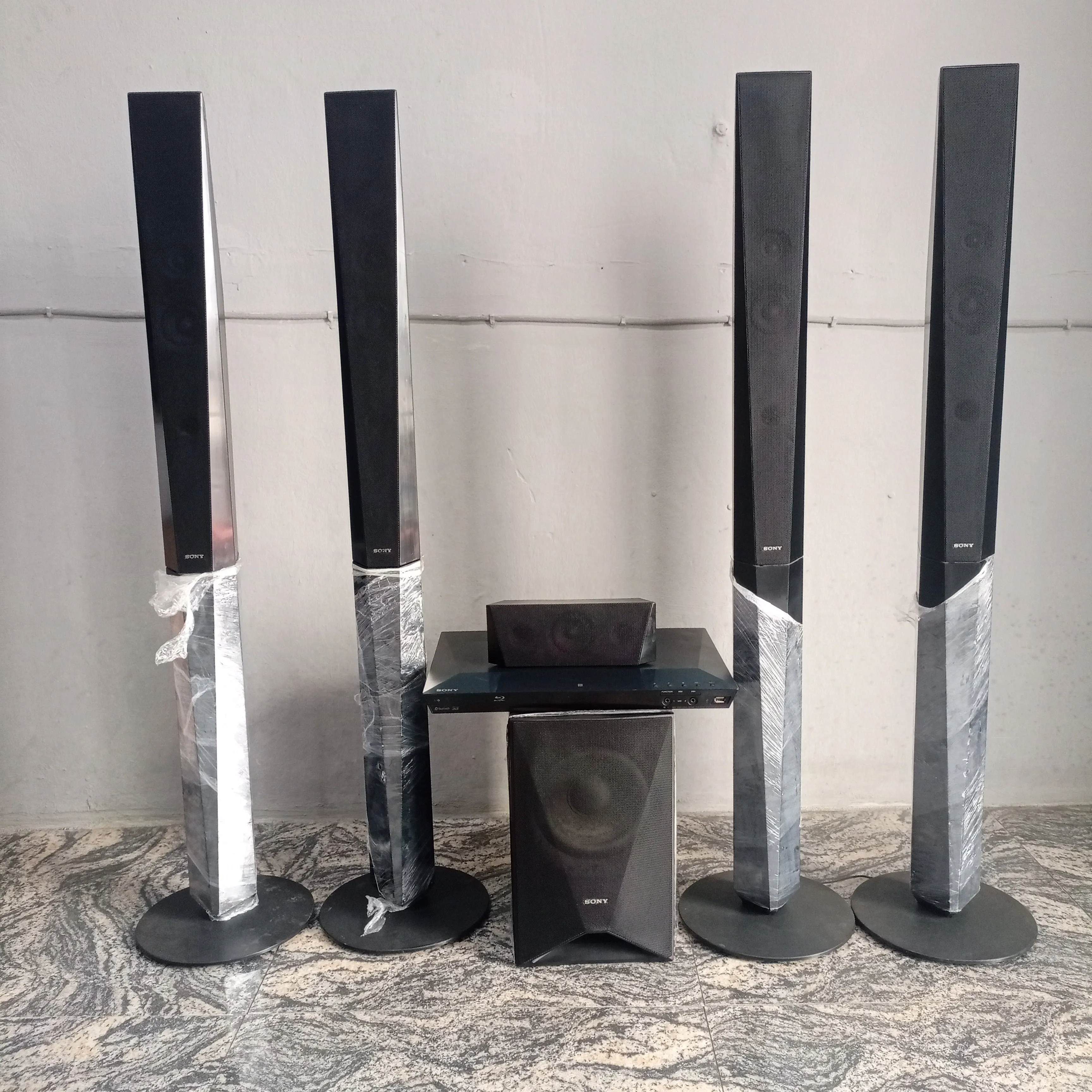 Used London Sony BDV-E6100 5.1Ch 1000W Smart Bluetooth Blu-ray 3D Tallboys DVD Home Cinema System with Built-in WiFi and Full Smart Features