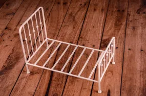 Vintage Bed - White Model 2